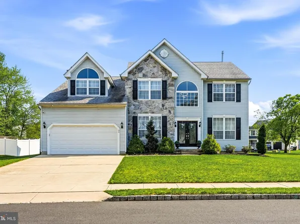 90 Anthony Dr, Burlington, NJ 08016
