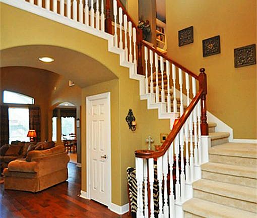 5th image of 25610 Cliffhill Ct