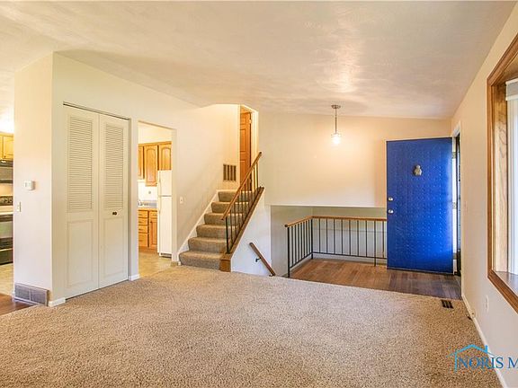 5th image of 120 Aspen Dr