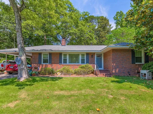 16 Yorkshire Dr, Greenville, SC 29615