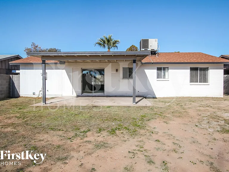 2041 W Windrose Dr — Photo 14