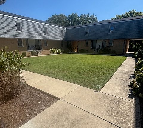 3rd image of 510 Basswood Ave APT 2