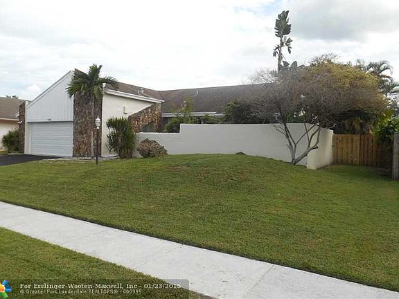 4th image of 6880 NW 45th St