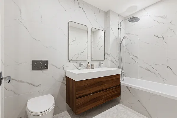 Bathroom, photo 2