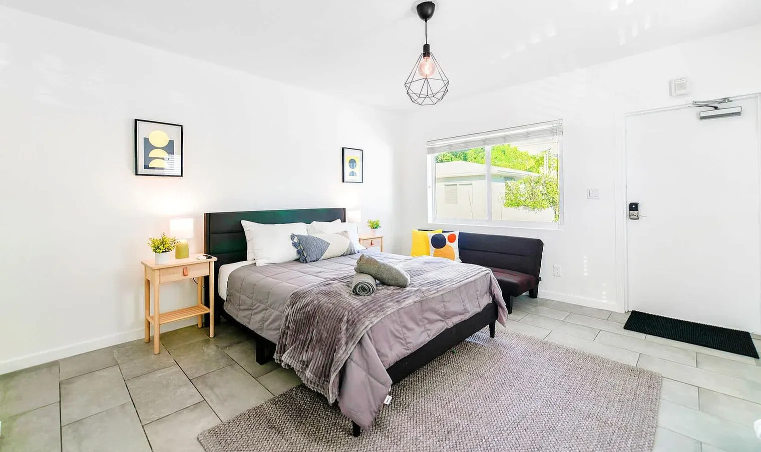 Studio, 1.0 bath, 398 sqft, $1,932 — Photo 1