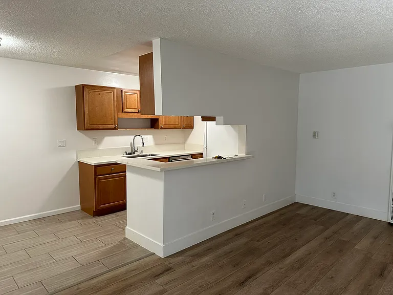1234 S Saltair Ave #4 — Photo 5