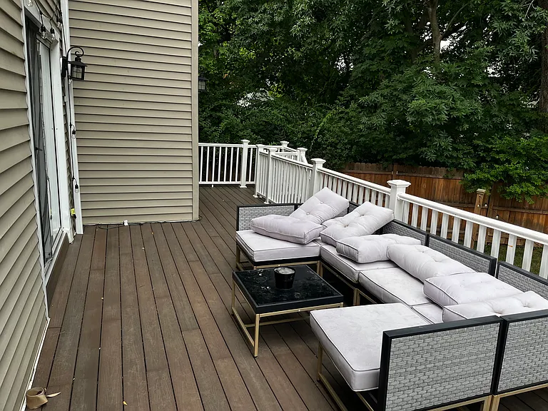 20 Sherman Ave — Photo 13