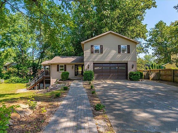 2nd image of 624 Forest Park Dr