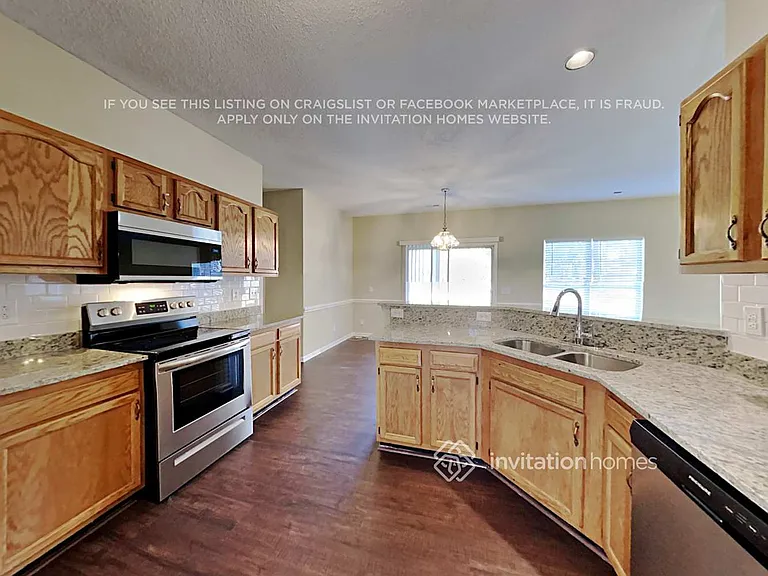 11306 Hunters Landing Dr — Photo 9