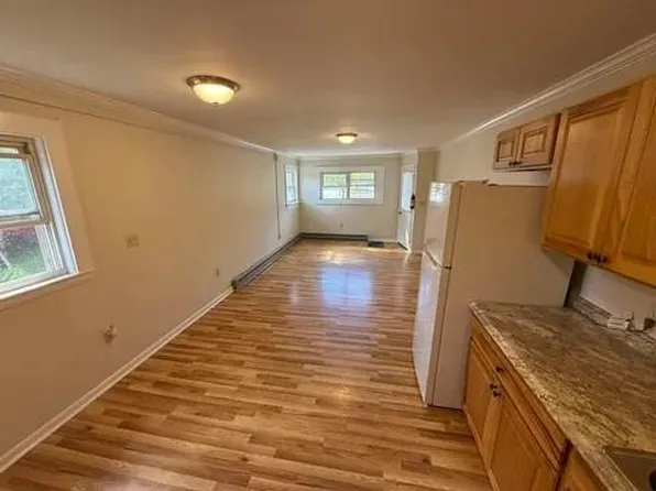 9 Norwich Ave #6, Wilder, VT 05088