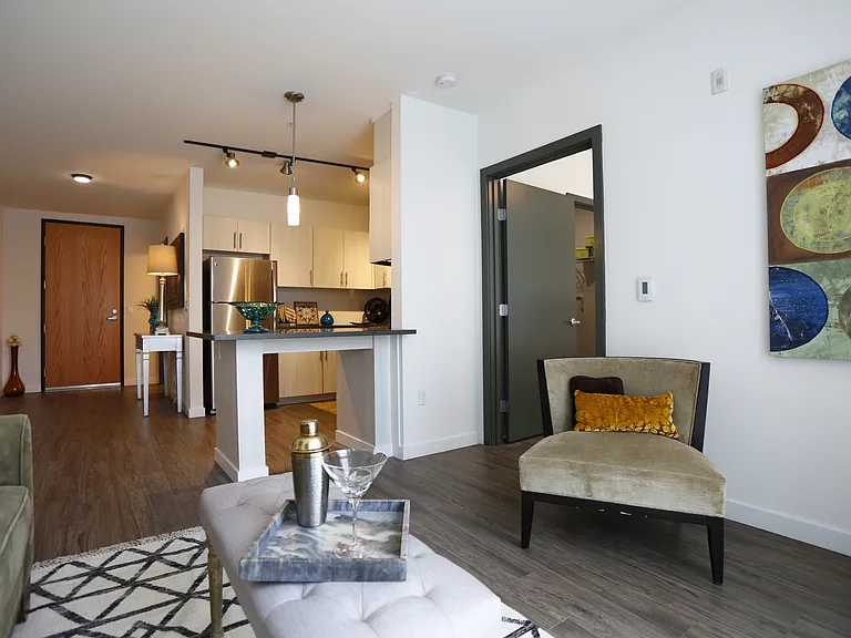 Greenwood Place Apartments — Photo 34