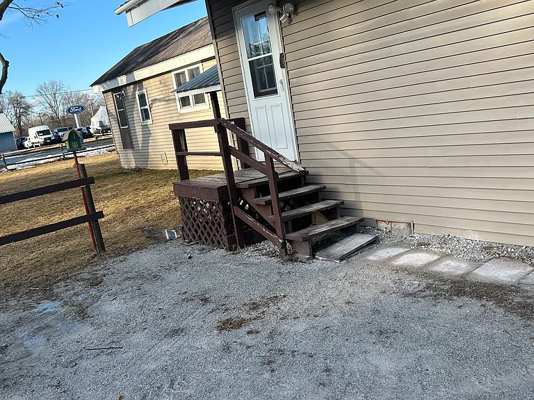 173 N River St — Photo 10