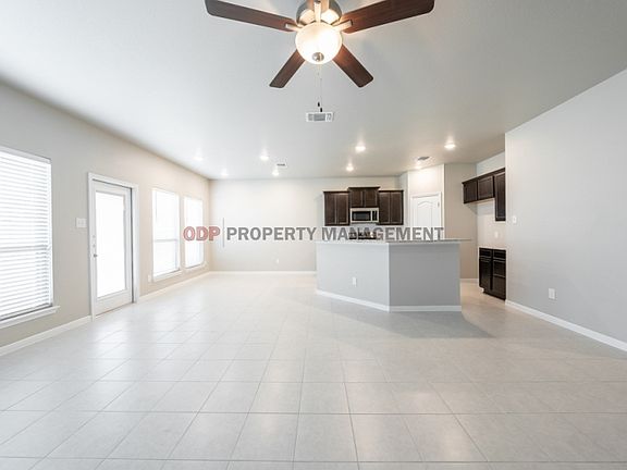 3rd image of 1450 Shadow Hill Ln