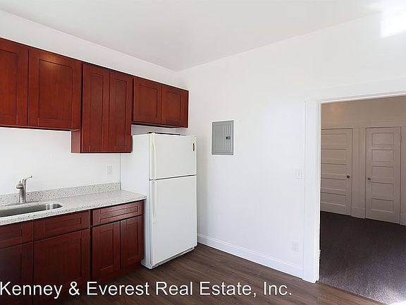 5th image of 137A Bernard St