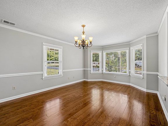 5th image of 9465 Pleasant Ridge Rd