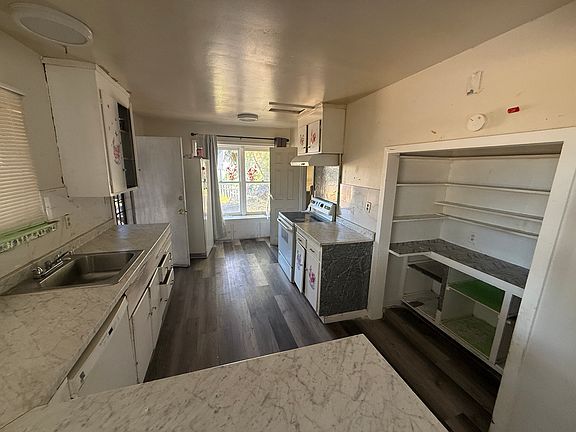 5th image of 921 Rivera Dr #1
