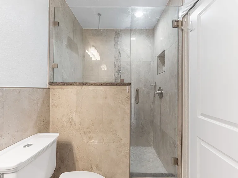 13721 Lazy Oak Dr — Photo 17