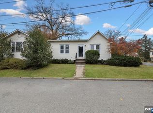 17 Lewis Pl, Westwood, NJ 07675