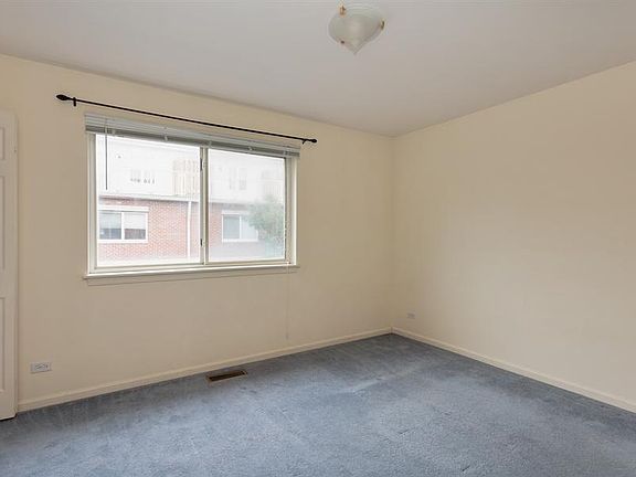 5th image of 5218 S Berkeley Ave #1E
