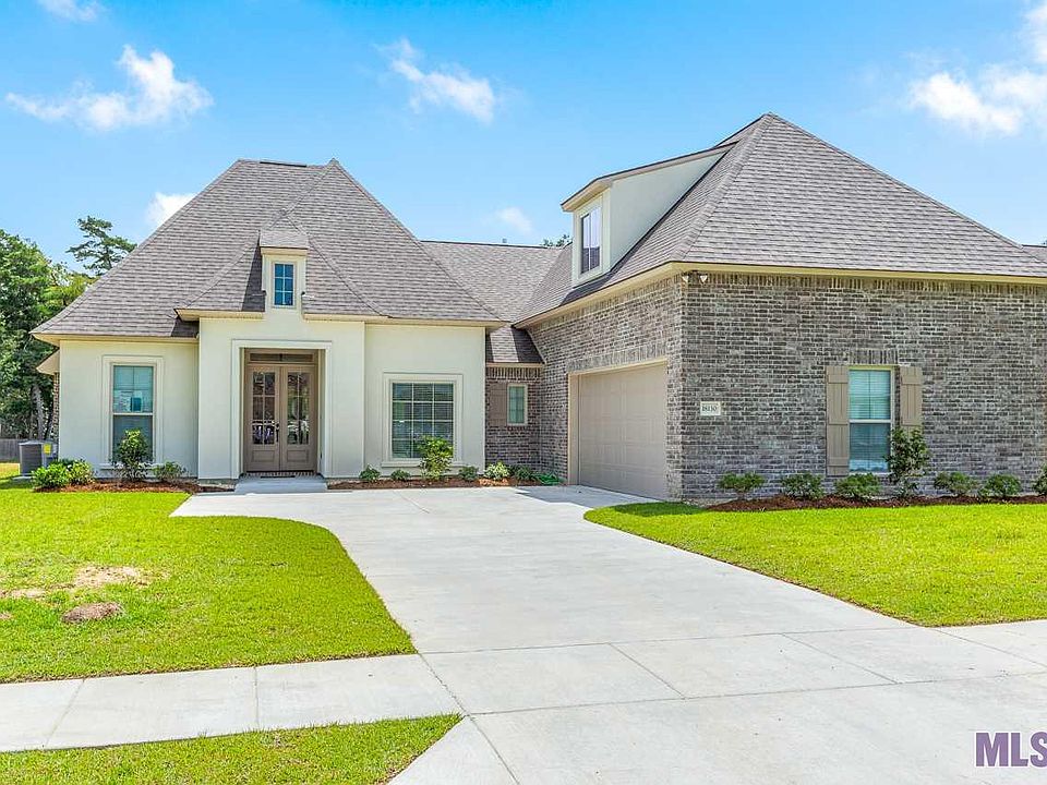 1st image of 18130 River Landing Dr