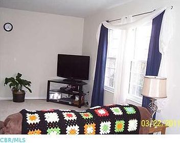 3rd image of 649 Canterbury Ct