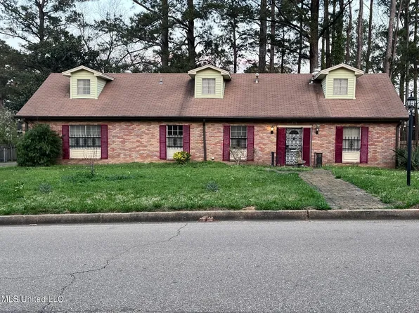 956 Royal Oak Dr, Jackson, MS 39209