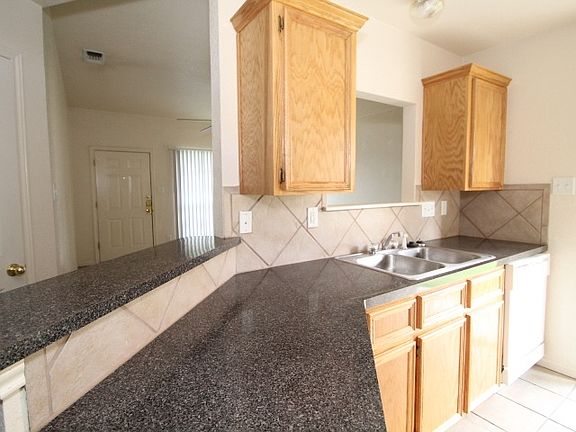 4th image of 3006 Dannen Ct Unit B