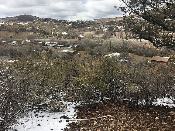 4th image of 1689 N Garnet Dr