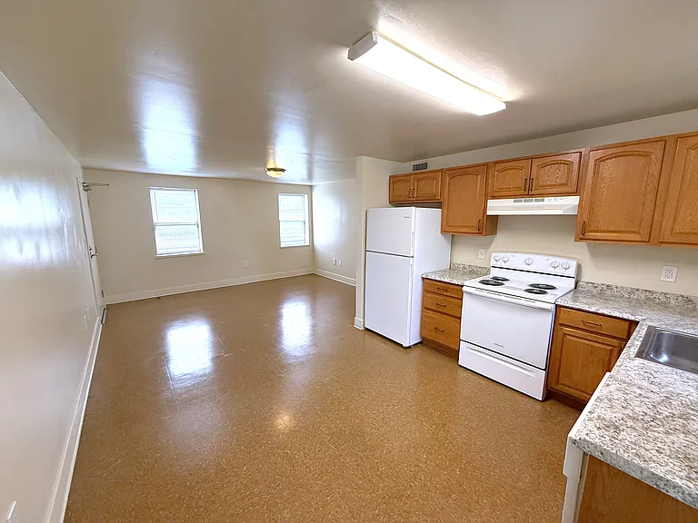 1528 Bluemont Ave SW #120 — Photo 1