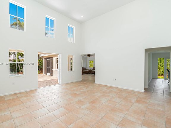 5th image of 15040 SW 75th Ct