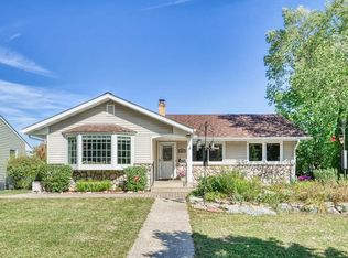 1881 Munster Ave, Saint Paul, MN 55116