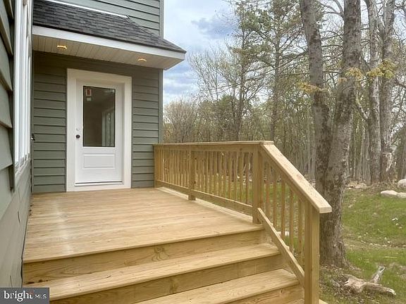 4th image of 101 Lindbergh Cir