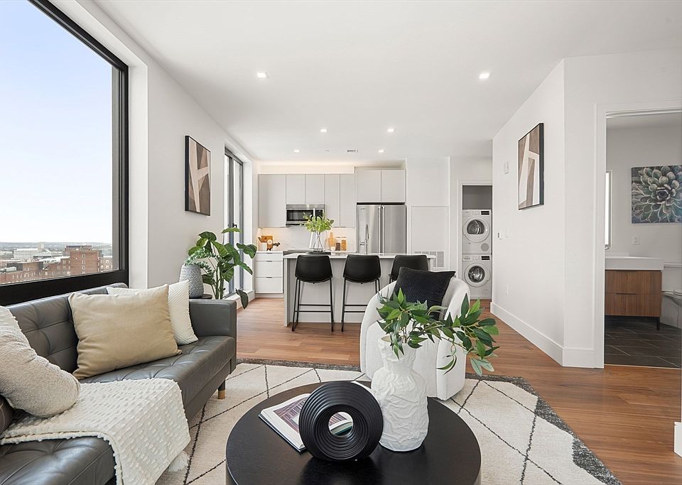 1st image of 1515 Commonwealth Ave #702