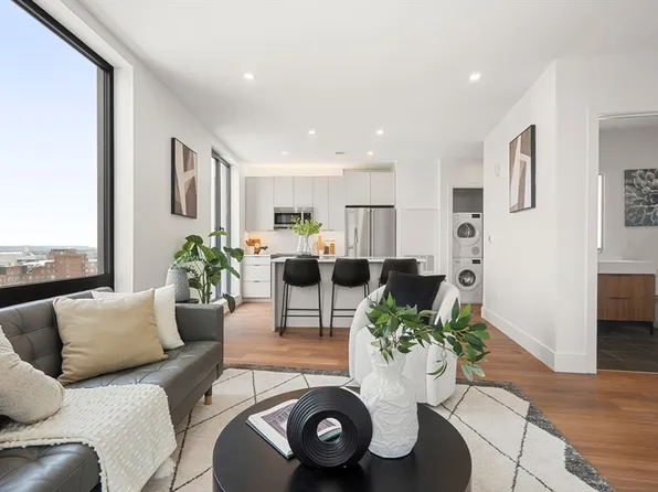 1515 Commonwealth Ave #702, Brighton, MA 02135