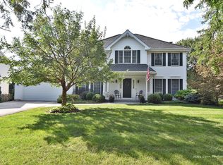 2150 Sheffield Ln, Geneva, IL 60134