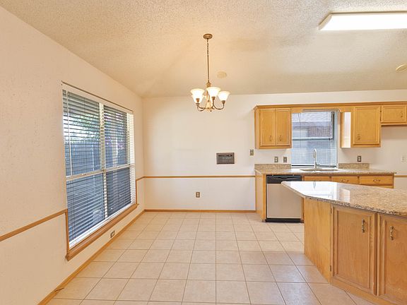 4th image of 2214 91st St