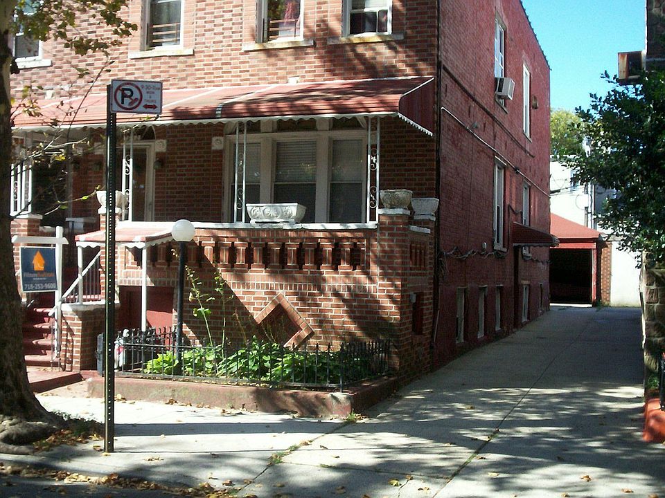 1st image of 582 E 92nd St