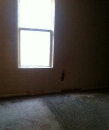 4th image of 1611 Summit St