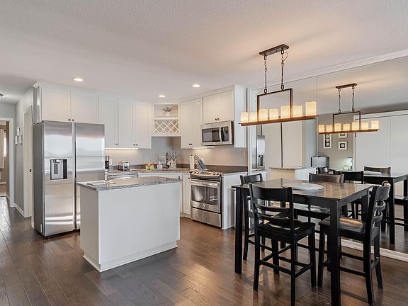 5th image of 1415 NW 31st Pl #369
