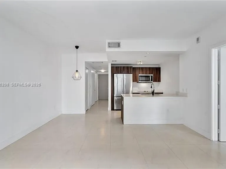 488 NE 18th St #1805 — Photo 17