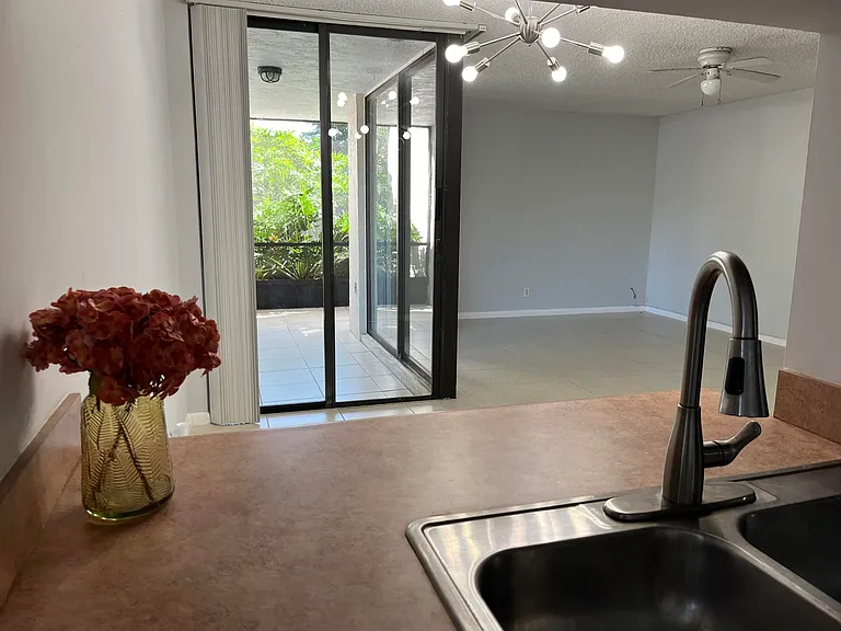1915 Lavers Cir E #E101 — Photo 6