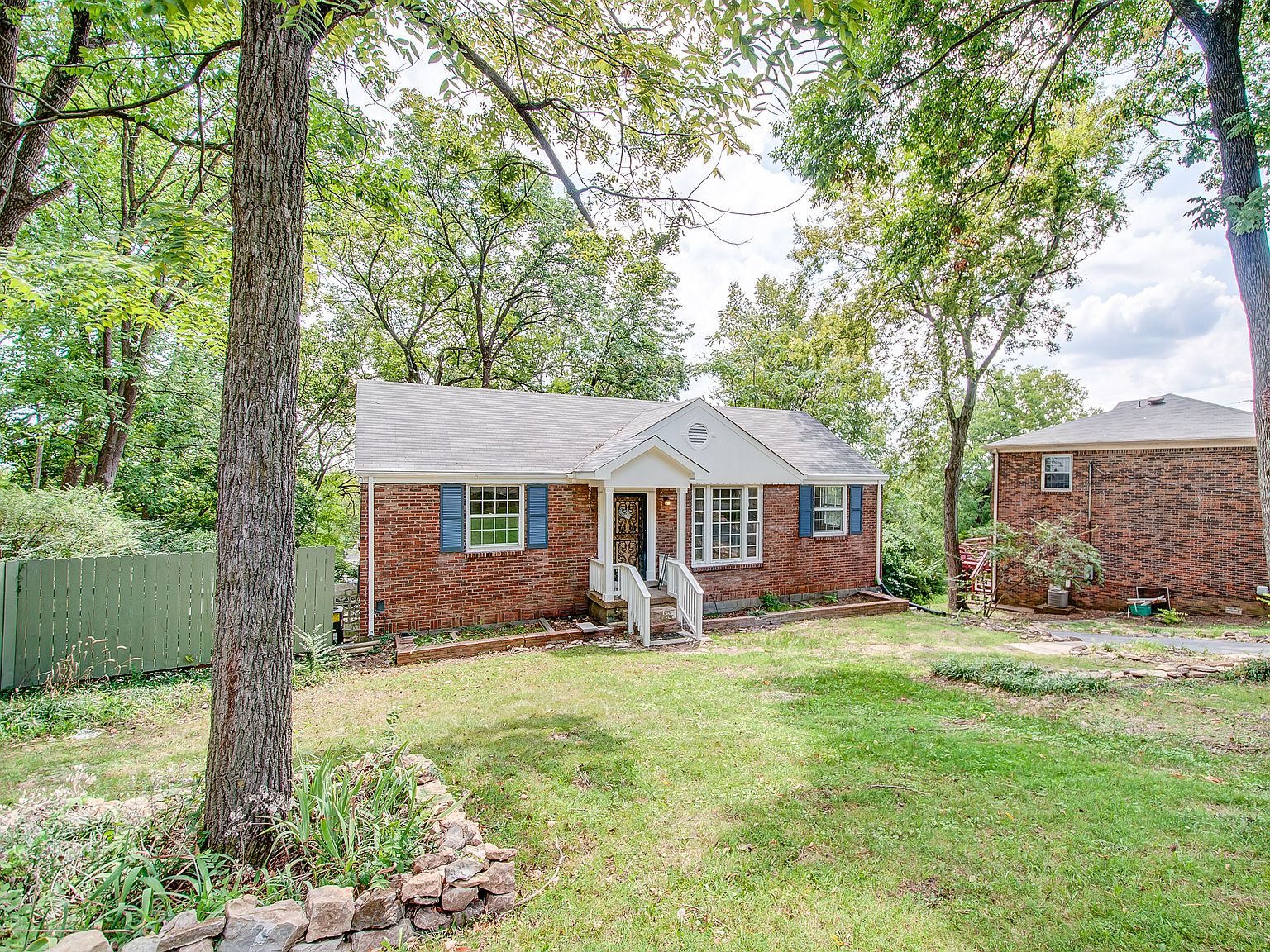2827 Hillside Dr, Nashville, TN 37212 | Zillow