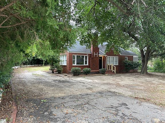 2nd image of 3000 Vaucluse Rd