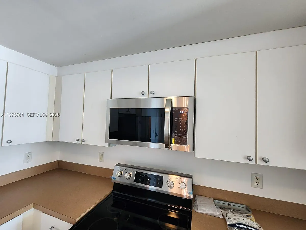 Photo 2 of 13 - 1250 S Miami Ave #909 - Miami, FL Building Photo - 1250 S Miami Ave #909