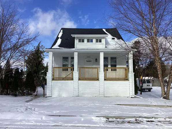 19351 Georgia St, Roseville, MI 48066