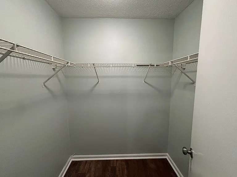 5202 Fox Ct — Photo 12