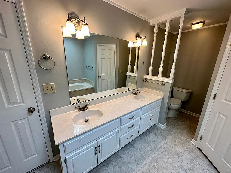 141 Victoria Dr — Photo 11