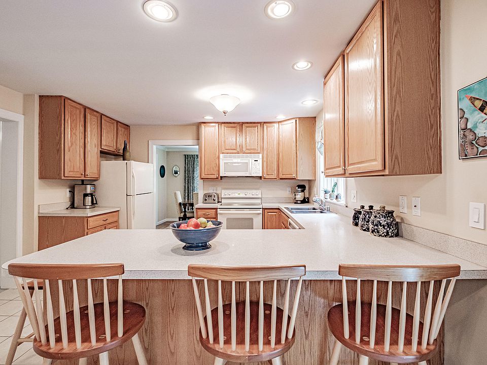 208 Jenkins Road, Saco, ME 04072 Zillow