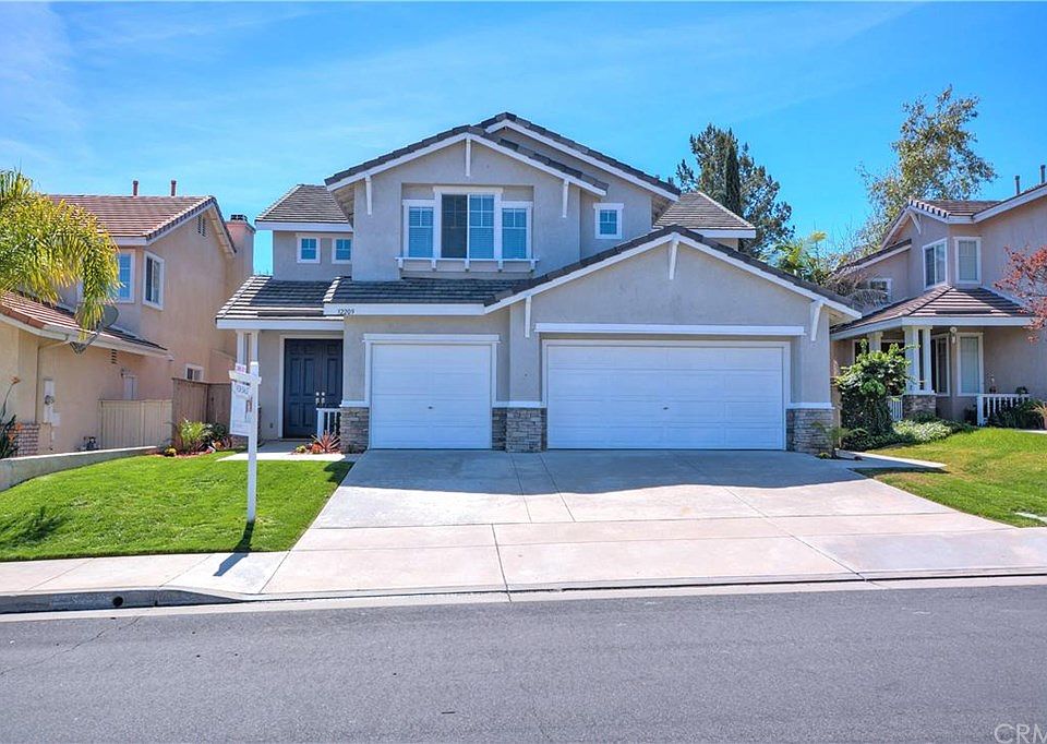 2nd image of 32209 Calle Avella