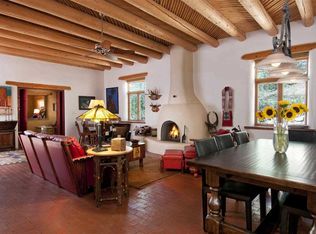 136 Valley Dr, Santa Fe, NM 87501